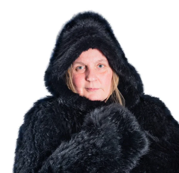 kürk ceket giyen kadın model