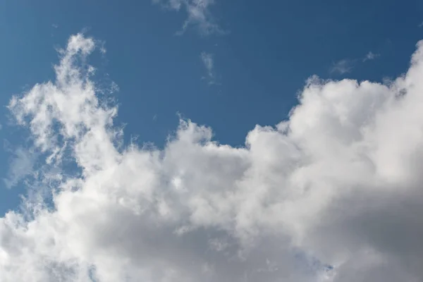 Nuvens Brancas Céu Azul Como Fundo — Fotografia de Stock