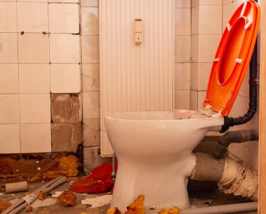 Lost Place eski üst oda villa konut ev alanları parçalanmadan önce
