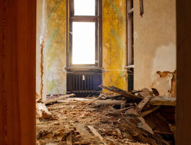Lost Place eski üst oda villa konut ev alanları parçalanmadan önce