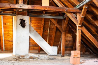 Lost Place eski üst oda villa konut ev alanları parçalanmadan önce
