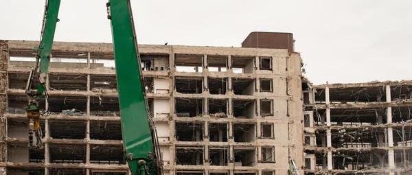 Demolição Edifícios Com Uma Escavadora Demolição Canteiro Obras — Fotografia de Stock