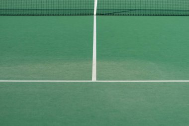 Detaylı görünümde çeşitli satırları olan tenis kortu