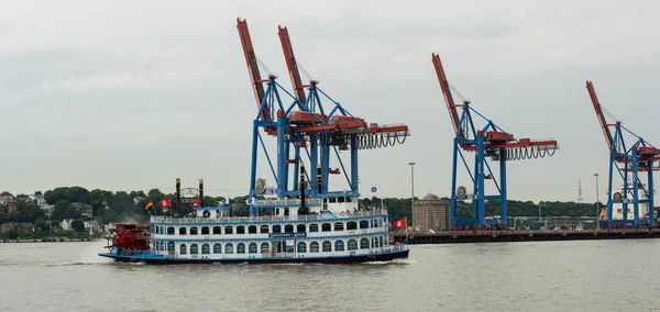 Louisiana Star Rear Wheel Steamer Drives Front Container Terminal Eurogate — Stock Photo, Image