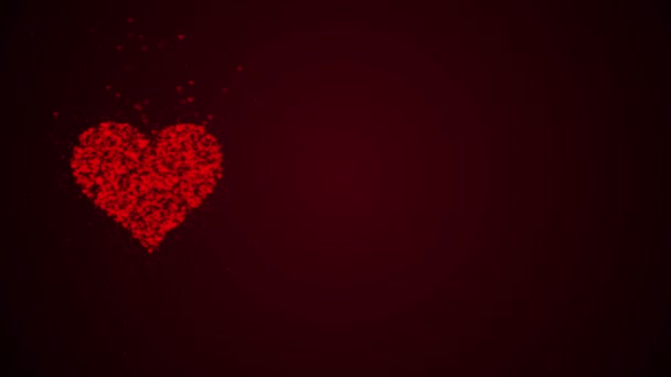 Красное сердце изолировано на бордовом фоне. Накопление маленьких сердец создает одно большое сердце. Левое распределение. Целое сердце было увеличено. Закрывай. Копирование пространства . — стоковое видео