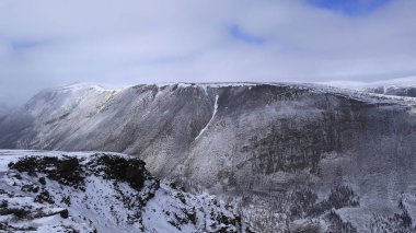 Yakutistan dağlarında kar, Kobyai ulus