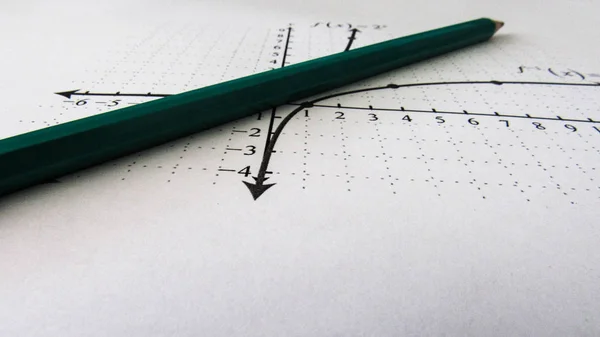 Grafische Darstellung Von Mathematischen Funktionen Und Bleistift — Stockfoto