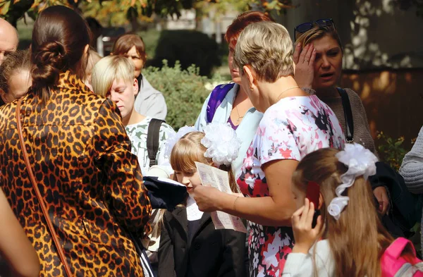 Kiev Ucraina Settembre 2018 Incontro Genitori Alunni Con Insegnante Scuola — Foto Stock