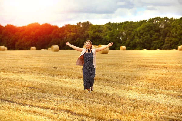 Young Caucasian Blonde Woman Raised Her Hands Sky Wings Mown — Stock Photo, Image