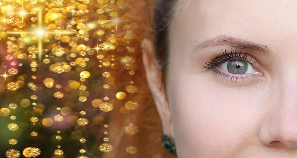 Mulher Com Íris Olho Cor Verde Perto Olhar Confiante Psicologia — Fotografia de Stock