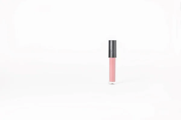 립스틱, 흰색 배경에 고립 반짝이 핑크 튜브 — 스톡 사진
