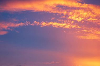 Akşamları güzel gökyüzü.