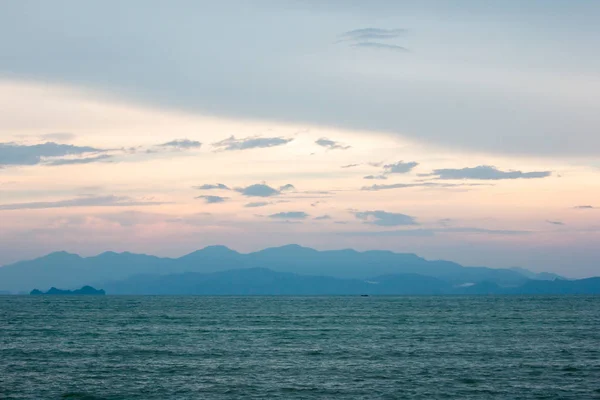 Сочный Красочный Небе Море — стоковое фото