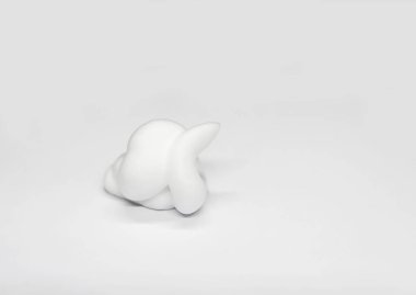 Nemlendirici krem beyaz arka plan üzerinde örnek.