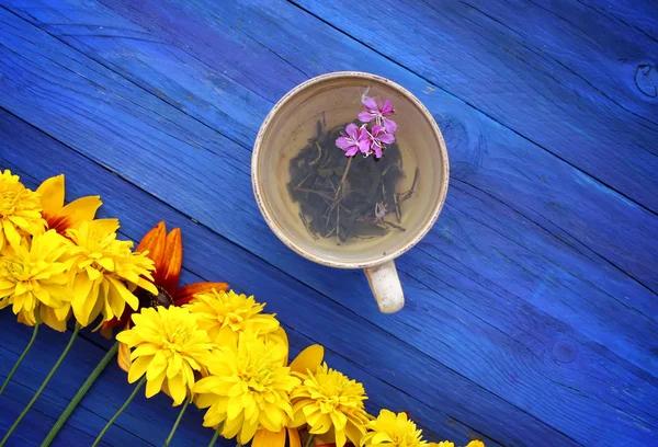 Naturligt Örtte Med Lila Färska Blommor Och Blad Medicinsk Fireweed — Stockfoto