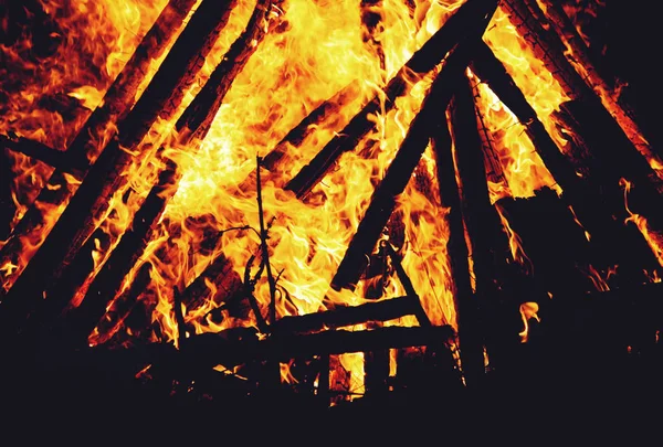 Пожежа полум'я на відкритому повітрі — стокове фото
