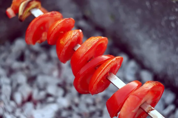 Fresh Ripe Red Sliced Tomatoes Wooden Stick Grilling Brazier — Stock Photo, Image