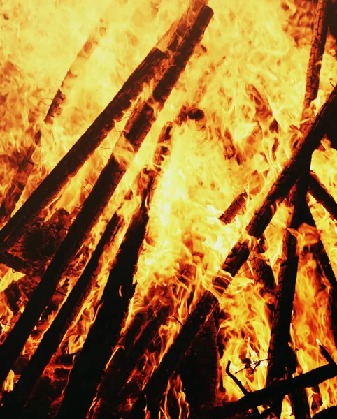 Fuego llama al aire libre —  Fotos de Stock