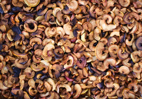 Rebanadas de manzanas secas ecológicas de cerca . — Foto de Stock