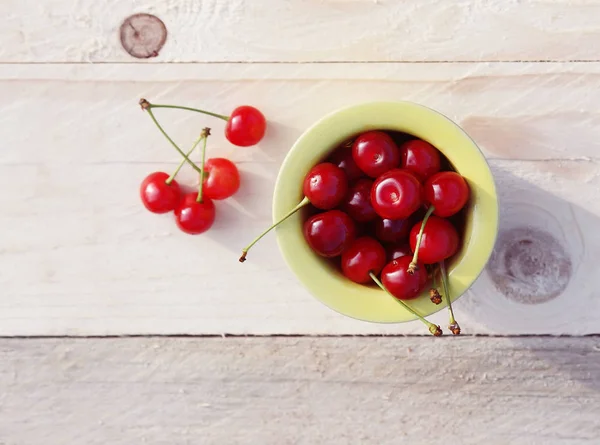 Red Ripe Fresh Cherries Close Outdoors — Stock Photo, Image