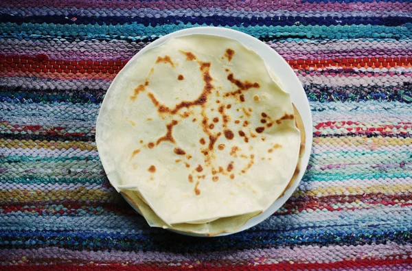 Pilha Deliciosas Panquecas País Listrado Caseiro Tapete Fundo — Fotografia de Stock