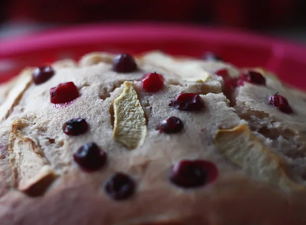 Dolce Torta Fatta Casa Con Mirtilli Rossi Vicino — Foto Stock