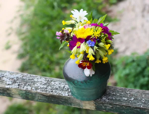 Bright Little Bouquet Spring Fresh Flowers — Stock Photo, Image