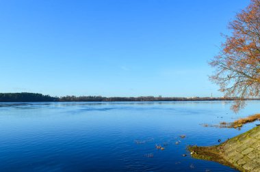 Daugava, Riga, Letonya nehri manzarası. 