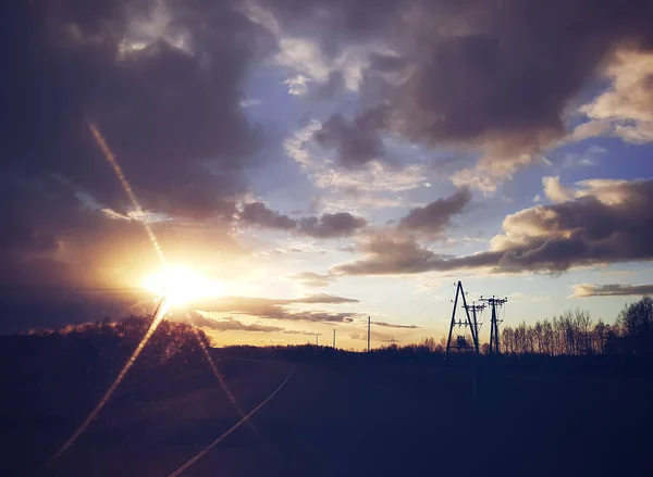 Vårlandskap Med Väg Solnedgång Lettland — Stockfoto