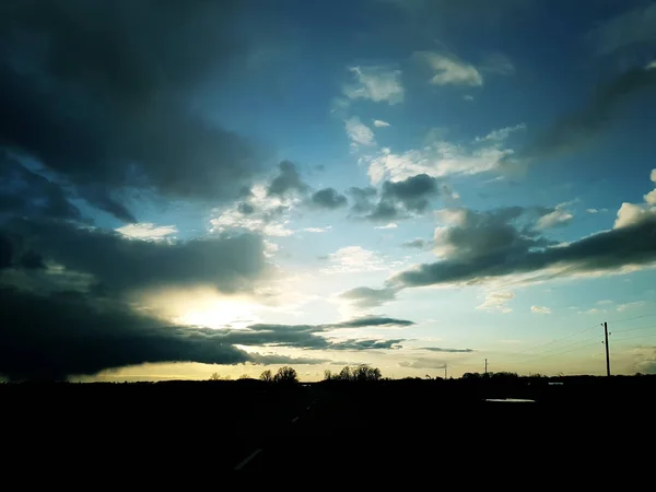 Forår Landskab Med Vej Solnedgang Letland - Stock-foto