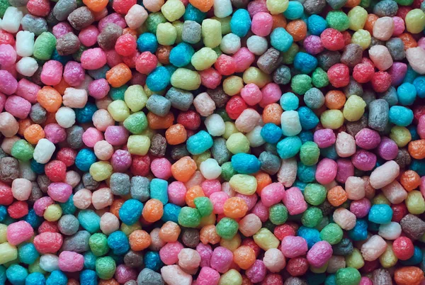 Фон барвистих кукурудзяних чіпсів — стокове фото