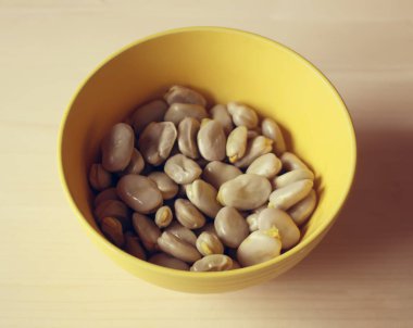 Sarı bardakta taze fasulye yakın plan...