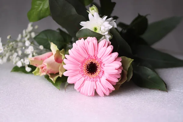 Mooie gerbera bloem decoratie — Stockfoto