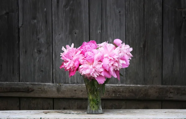 Blumenstrauß aus Pfingstrosen — Stockfoto