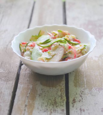 Taze sebze salatası