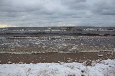 Letonya, Jurmala 'da deniz suyu yüzeyi