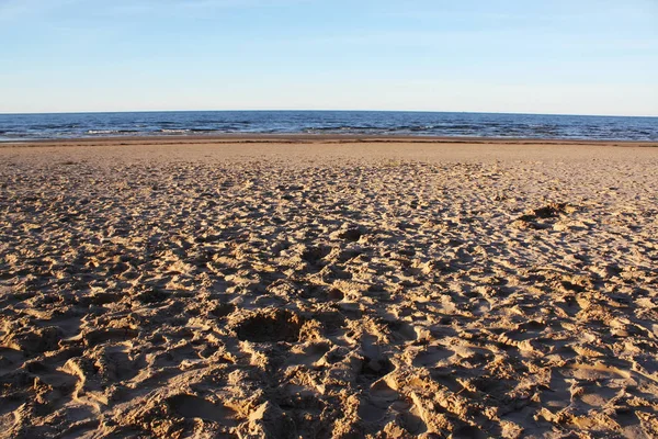 Superficie dell'acqua di mare a Jurmala, Lettonia — Foto Stock