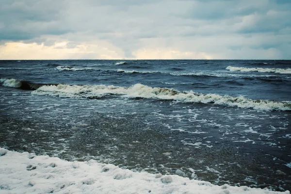 Letonya, Jurmala 'da deniz suyu yüzeyi