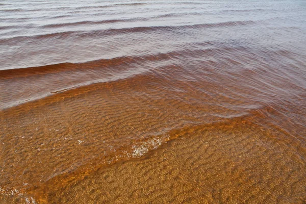 Powierzchnia wody morskiej w Jurmala, Łotwa — Zdjęcie stockowe