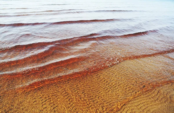 Zeewateroppervlak in Jurmala, Letland — Stockfoto