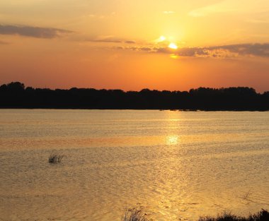 güzel parlak gün batımı