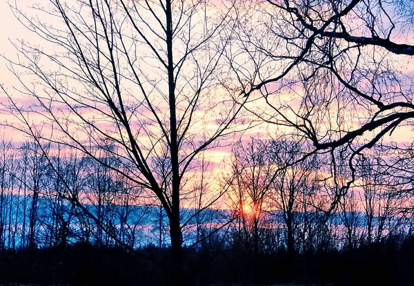 Όμορφο φωτεινό ηλιοβασίλεμα — Φωτογραφία Αρχείου