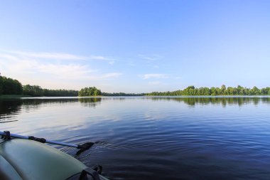 Güzel göl manzarası