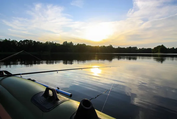 Girando Com Carretel Fundo Lago Noite — Fotografia de Stock