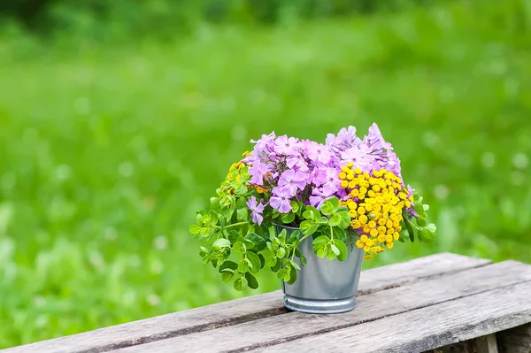 Beautiful Bouquet Wildflowers Wooden Bench Summer Nature Background Countryside — Stock Photo, Image