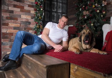 a köpek ile eşleştirilmiş adam