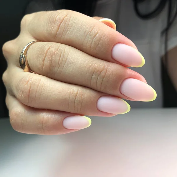 Manucure Française Sur Les Ongles Manucure Gel Vernis Ongles Spa — Photo