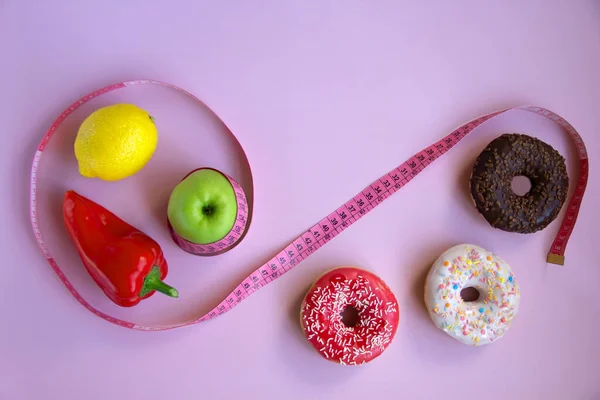 Trendy Lay Out Met Vers Fruit Groenten Donuts Met Meetlint — Stockfoto