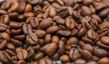 kavrulmuş kahvenin kahve yapmak için