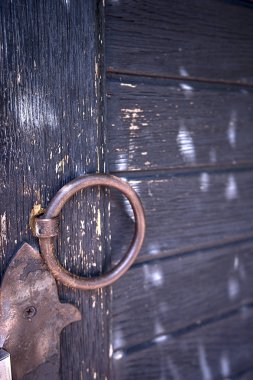 Ahşap yaşlı kapı hangi güzel bir kapı kolu